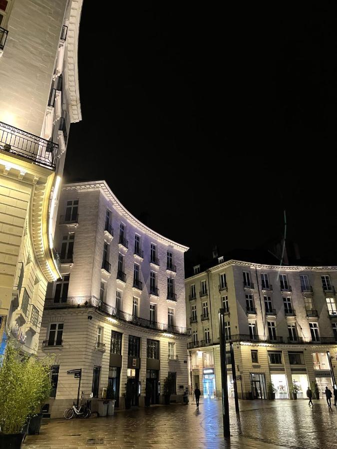 Le Pommeraye : Duplex Hyper Centre ナント エクステリア 写真